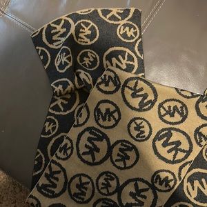 Michal Kors scarf
